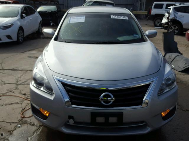 1N4AL3AP3FN322092 - 2015 NISSAN ALTIMA 2.5 SILVER photo 9