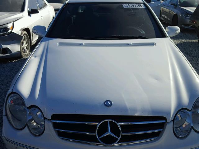 WDBTJ75J64F100741 - 2004 MERCEDES-BENZ CLK 500 WHITE photo 9