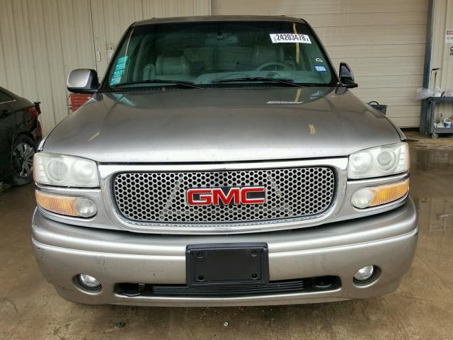 1GKFK66U61J294327 - 2001 GMC DENALI XL SILVER photo 9