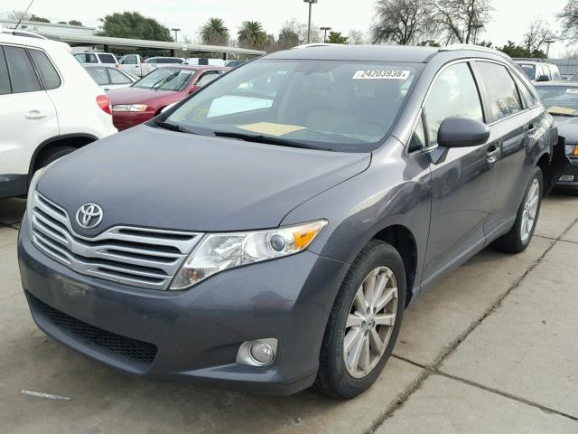 4T3ZA3BB1BU043863 - 2011 TOYOTA VENZA BASE GRAY photo 2