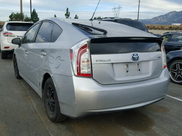 JTDKN3DU0D5557010 - 2013 TOYOTA PRIUS SILVER photo 3