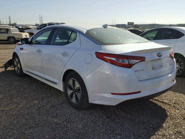 KNAGM4AD8D5055765 - 2013 KIA OPTIMA HYB WHITE photo 3