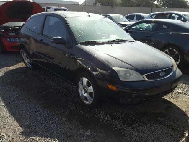 3FAHP31N85R127697 - 2005 FORD FOCUS ZX3 BLACK photo 1