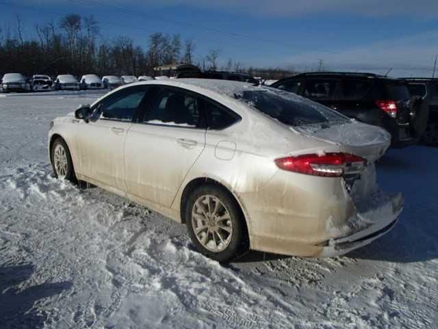 3FA6P0H70HR135374 - 2017 FORD FUSION SE WHITE photo 3