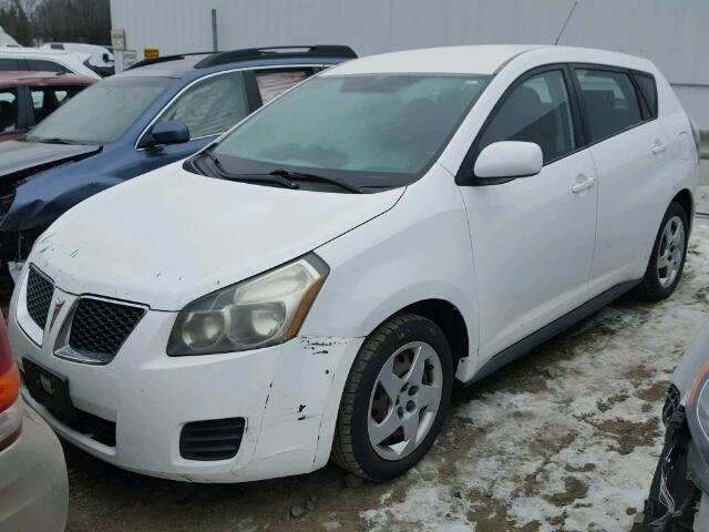 5Y2SP67889Z429608 - 2009 PONTIAC VIBE WHITE photo 2