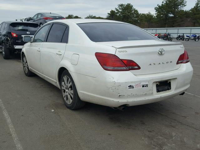 4T1BK36B28U323852 - 2008 TOYOTA AVALON XL WHITE photo 3