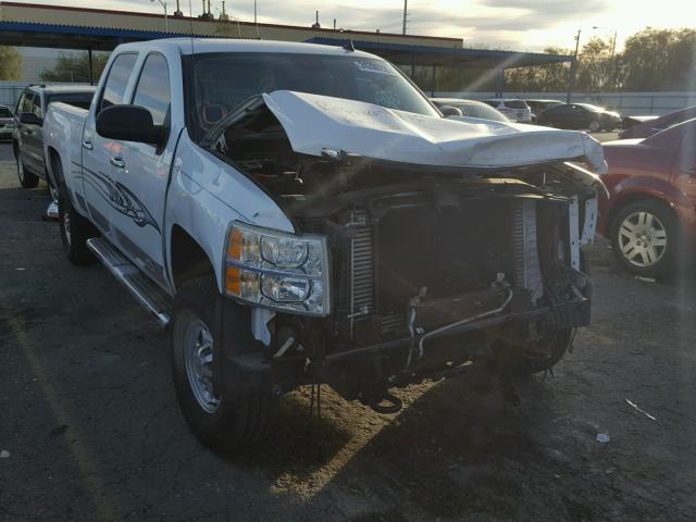 1GCHC23618F119416 - 2008 CHEVROLET SILVERADO WHITE photo 1