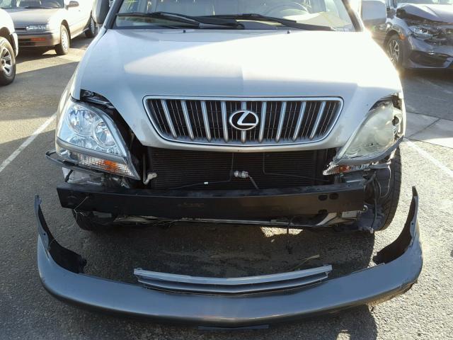 JTJGF10U420127310 - 2002 LEXUS RX 300 GREEN photo 9