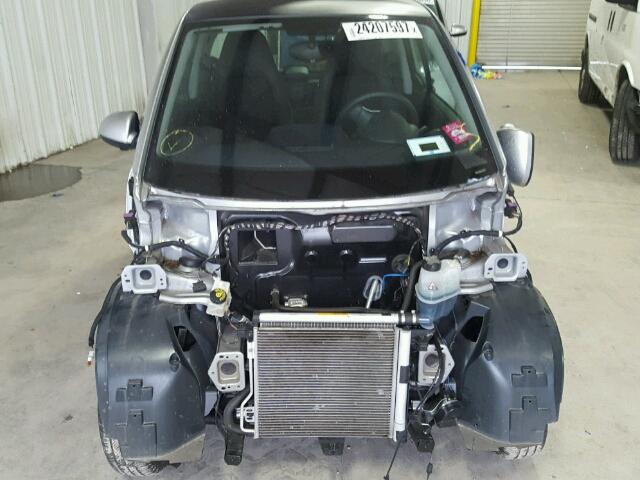 WMEEJ3BA6FK788310 - 2015 SMART FORTWO PUR TWO TONE photo 9