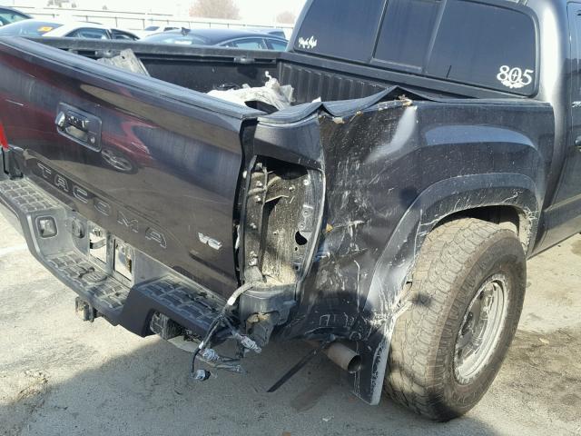 3TMAZ5CN1HM031264 - 2017 TOYOTA TACOMA DOU GRAY photo 9