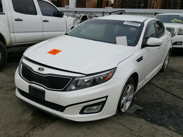 KNAGM4A79E5450243 - 2014 KIA OPTIMA LX WHITE photo 2