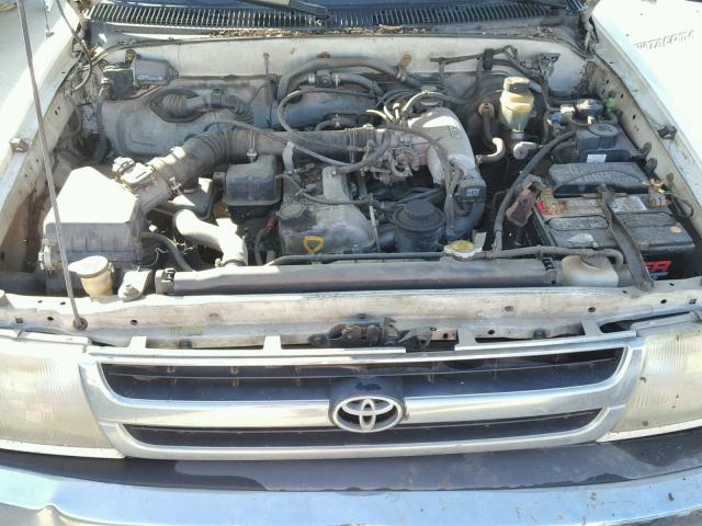 4TANL42N0XZ510198 - 1999 TOYOTA TACOMA WHITE photo 7