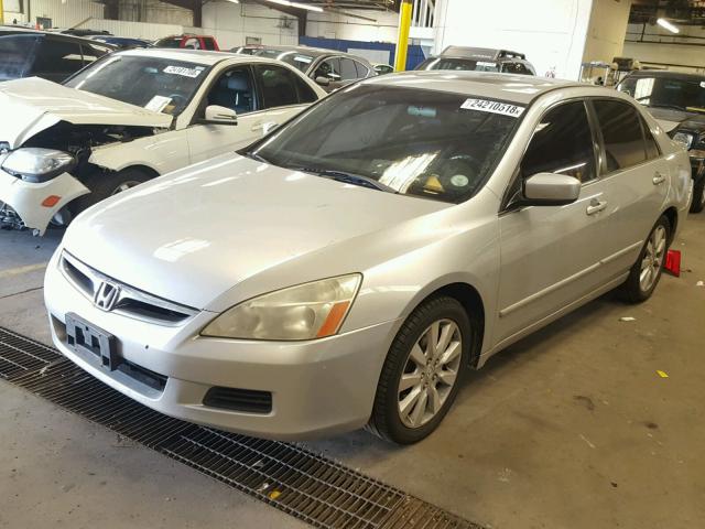 1HGCM66566A005005 - 2006 HONDA ACCORD EX SILVER photo 2