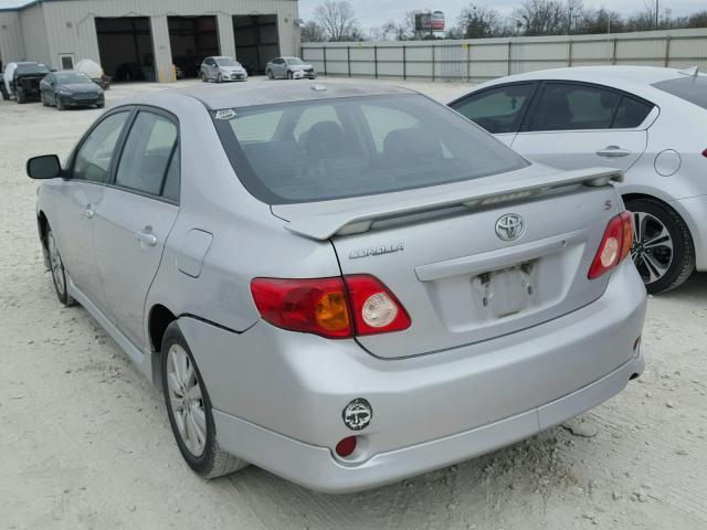 1NXBU40E39Z135538 - 2009 TOYOTA COROLLA BA SILVER photo 3