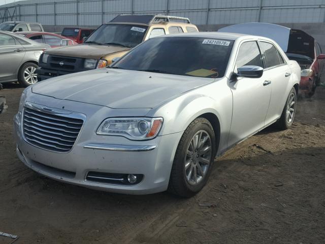 2C3CCACG3CH114372 - 2012 CHRYSLER 300 LIMITE SILVER photo 2