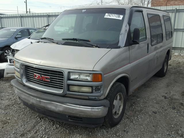 1GDFG15M921161463 - 2002 GMC SAVANA RV TAN photo 2