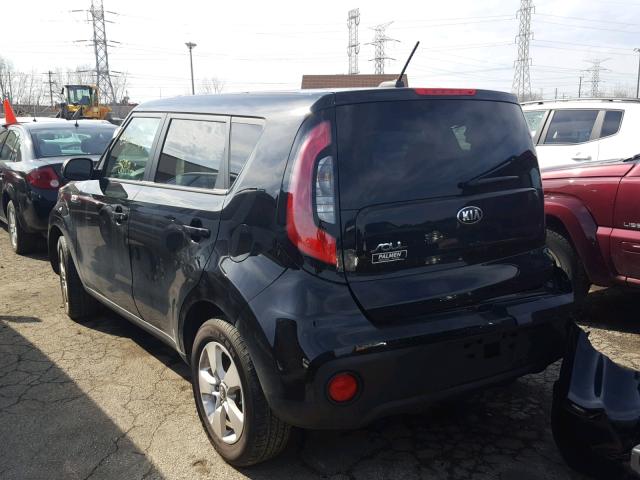 KNDJN2A23H7882852 - 2017 KIA SOUL BLACK photo 3