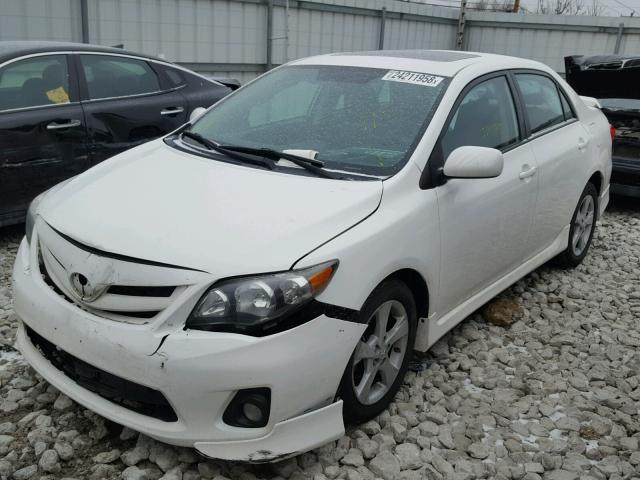 2T1BU4EE4CC841404 - 2012 TOYOTA COROLLA BA WHITE photo 2