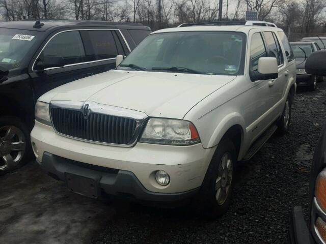 5LMEU88H54ZJ06070 - 2004 LINCOLN AVIATOR WHITE photo 2