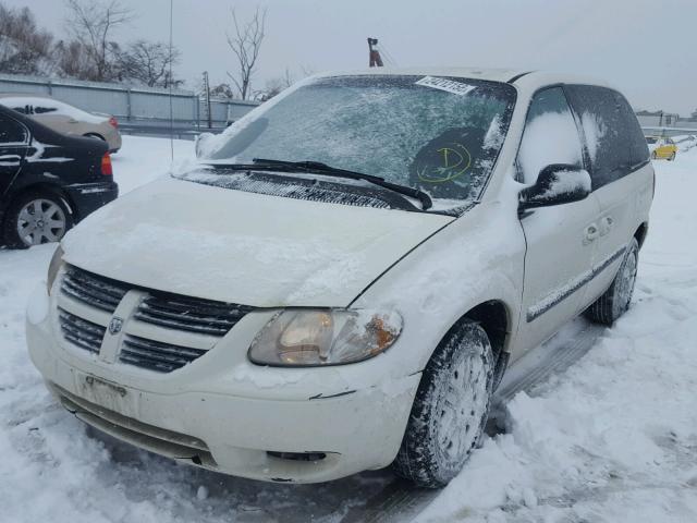 1D4GP45R66B599592 - 2006 DODGE CARAVAN SX WHITE photo 2