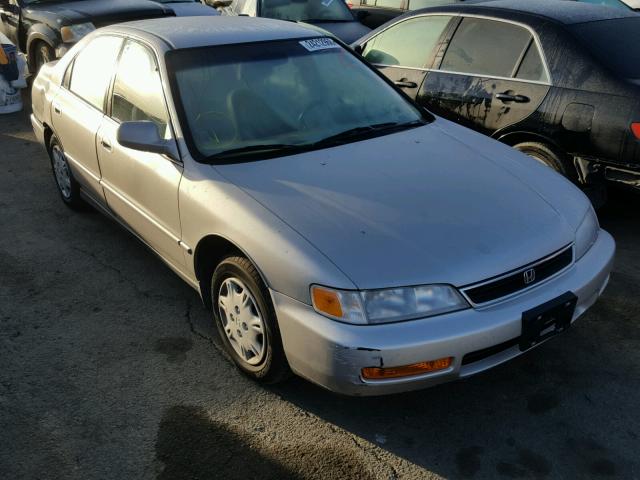 1HGCD5691TA222535 - 1996 HONDA ACCORD VAL SILVER photo 1