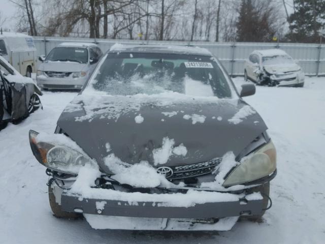 JTDBE32KX30244088 - 2003 TOYOTA CAMRY LE GRAY photo 9