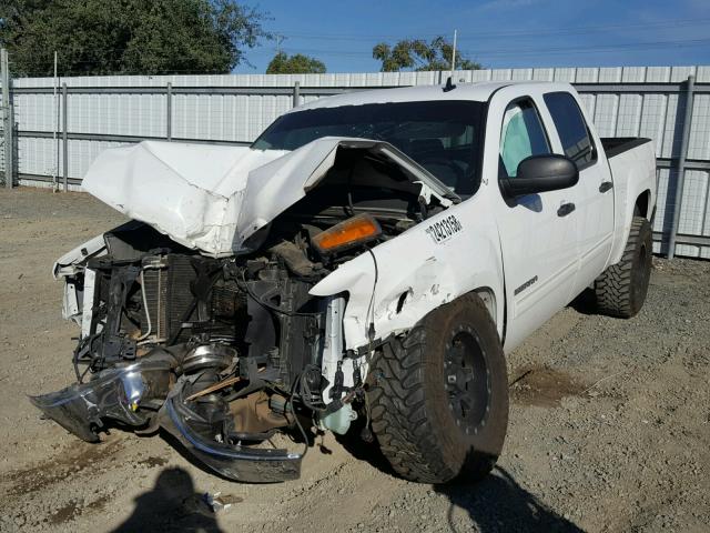 3GTP1VE07BG384570 - 2011 GMC SIERRA C15 WHITE photo 2