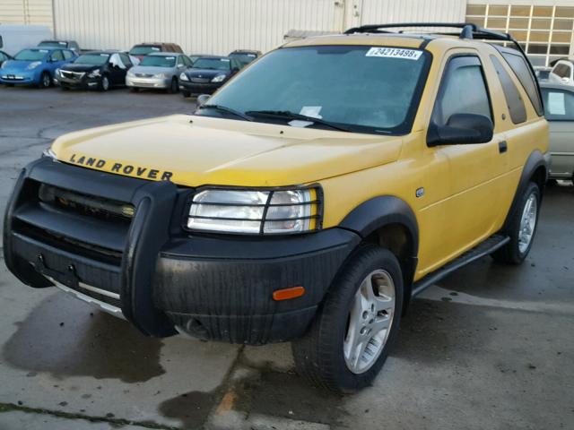 SALNY12273A239796 - 2003 LAND ROVER FREELANDER YELLOW photo 2