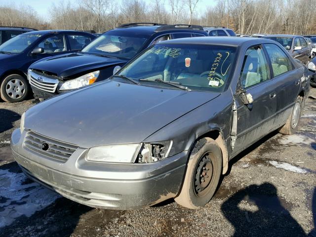 4T1BG22K3XU463246 - 1999 TOYOTA CAMRY CE SILVER photo 2