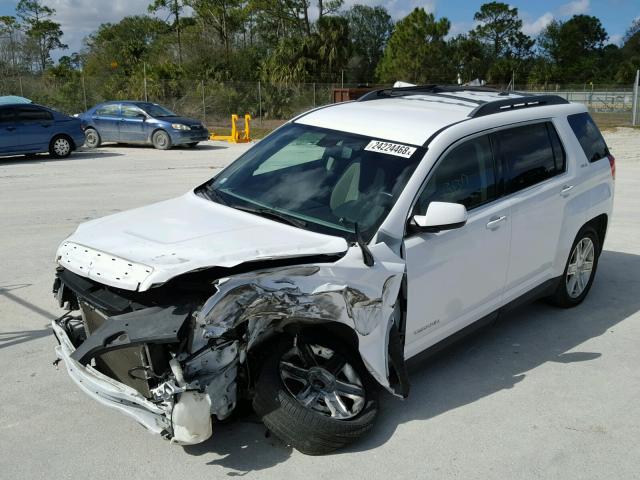 2CTFLDEYXA6304327 - 2010 GMC TERRAIN SL WHITE photo 2