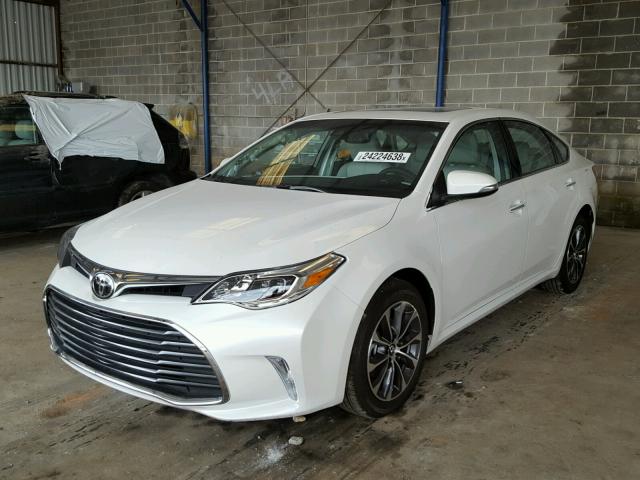 4T1BK1EB3JU267576 - 2018 TOYOTA AVALON XLE WHITE photo 2