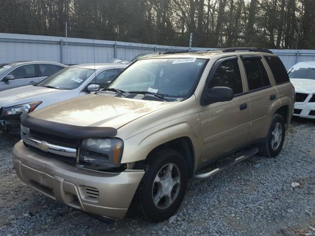 1GNDS13S262348661 - 2006 CHEVROLET TRAILBLAZE GOLD photo 2