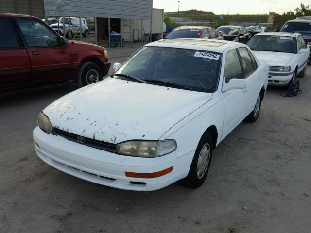 4T1SK12E5RU336388 - 1994 TOYOTA CAMRY LE WHITE photo 2