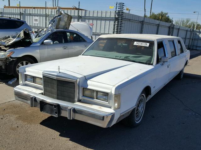 1LNBM81F4KY728600 - 1989 LINCOLN TOWN CAR WHITE photo 2