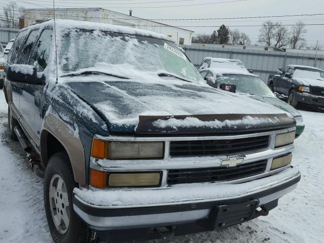 1GNFK16K7SJ380977 - 1995 CHEVROLET SUBURBAN K GREEN photo 1