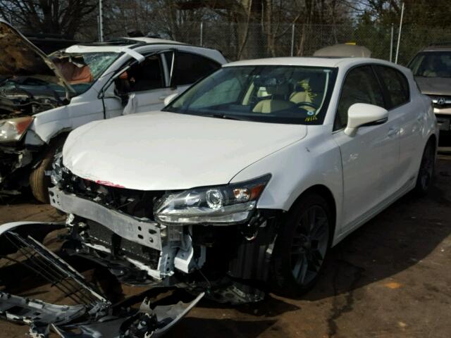 JTHKD5BH4G2252036 - 2016 LEXUS CT 200 WHITE photo 2