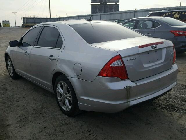 3FAHP0HA8CR322617 - 2012 FORD FUSION SE SILVER photo 3