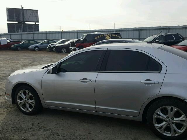 3FAHP0HA8CR322617 - 2012 FORD FUSION SE SILVER photo 9