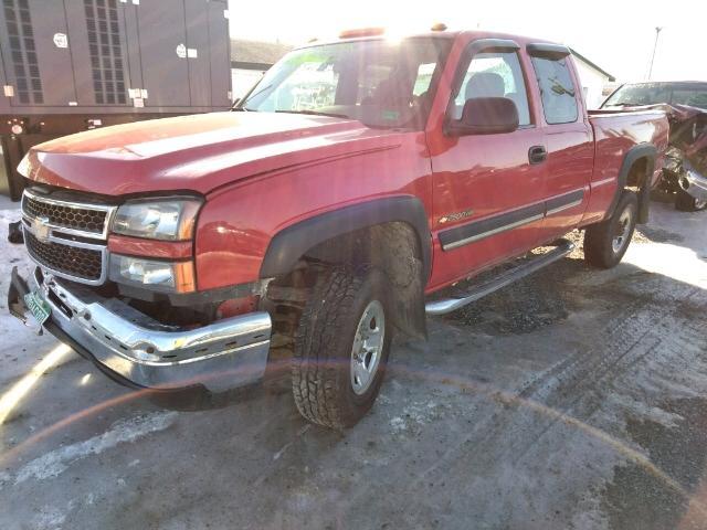 1GCHK29U56E183051 - 2006 CHEVROLET SILVERADO RED photo 2