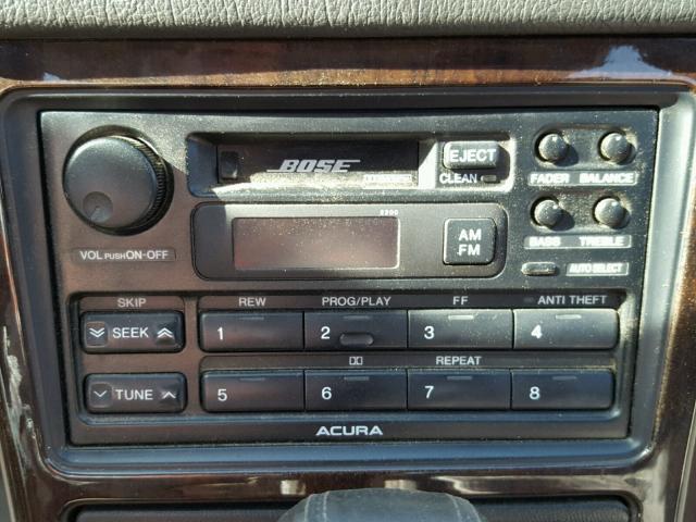 JH4KA766XPC031063 - 1993 ACURA LEGEND L WHITE photo 9