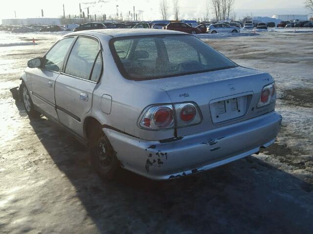 2HGEJ6611YH915745 - 2000 HONDA CIVIC BASE SILVER photo 3