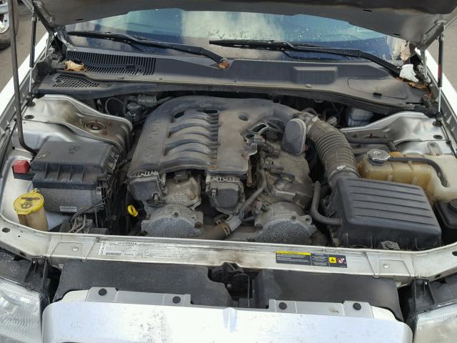 2C3JA53GX5H613192 - 2005 CHRYSLER 300 TOURIN SILVER photo 7