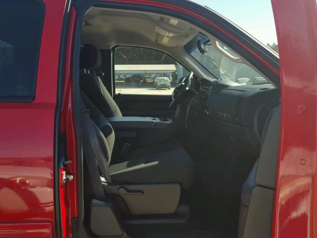 1GCSKSE33AZ136346 - 2010 CHEVROLET SILVERADO RED photo 5