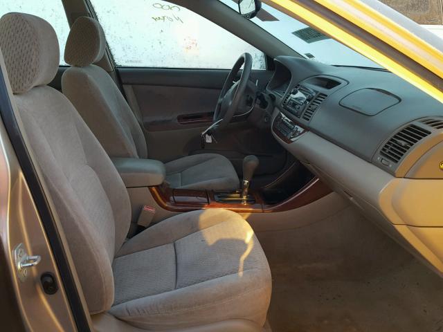 4T1BE32K23U154776 - 2003 TOYOTA CAMRY LE GOLD photo 5