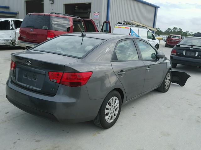 KNAFU4A25D5695894 - 2013 KIA FORTE EX GRAY photo 4