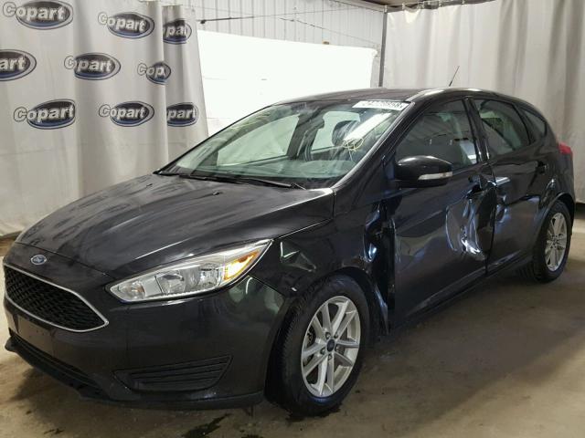 1FADP3K25FL259299 - 2015 FORD FOCUS SE BLACK photo 2