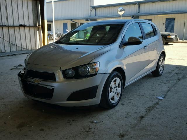 1G1JA6SH4F4128968 - 2015 CHEVROLET SONIC LS SILVER photo 2