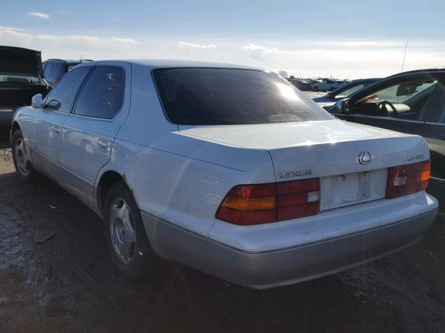 JT8BH28F7W0104322 - 1998 LEXUS LS 400 WHITE photo 3