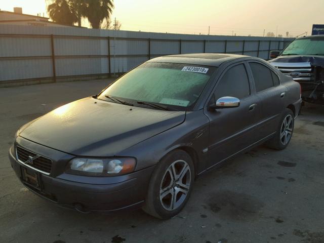 YV1RS547662546878 - 2006 VOLVO S60 T5 GRAY photo 2