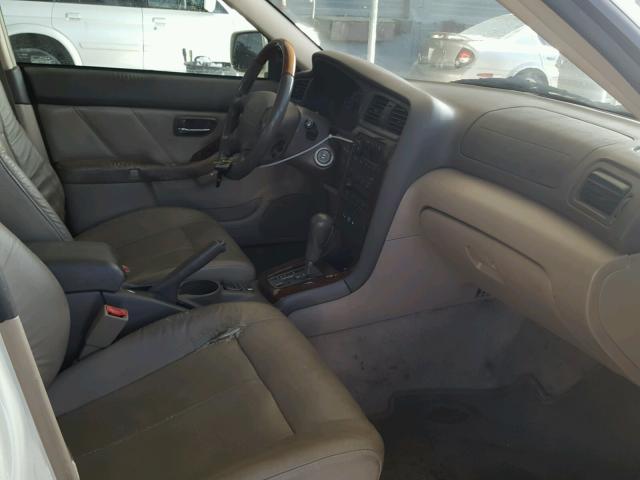 4S3BH806747636562 - 2004 SUBARU LEGACY OUT WHITE photo 5